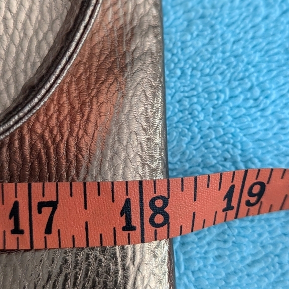 NWOT Bronze Metallic Faux Leather -Snap Shut Tote Bag w/ Bright Floral Lining - Picture 7 of 14